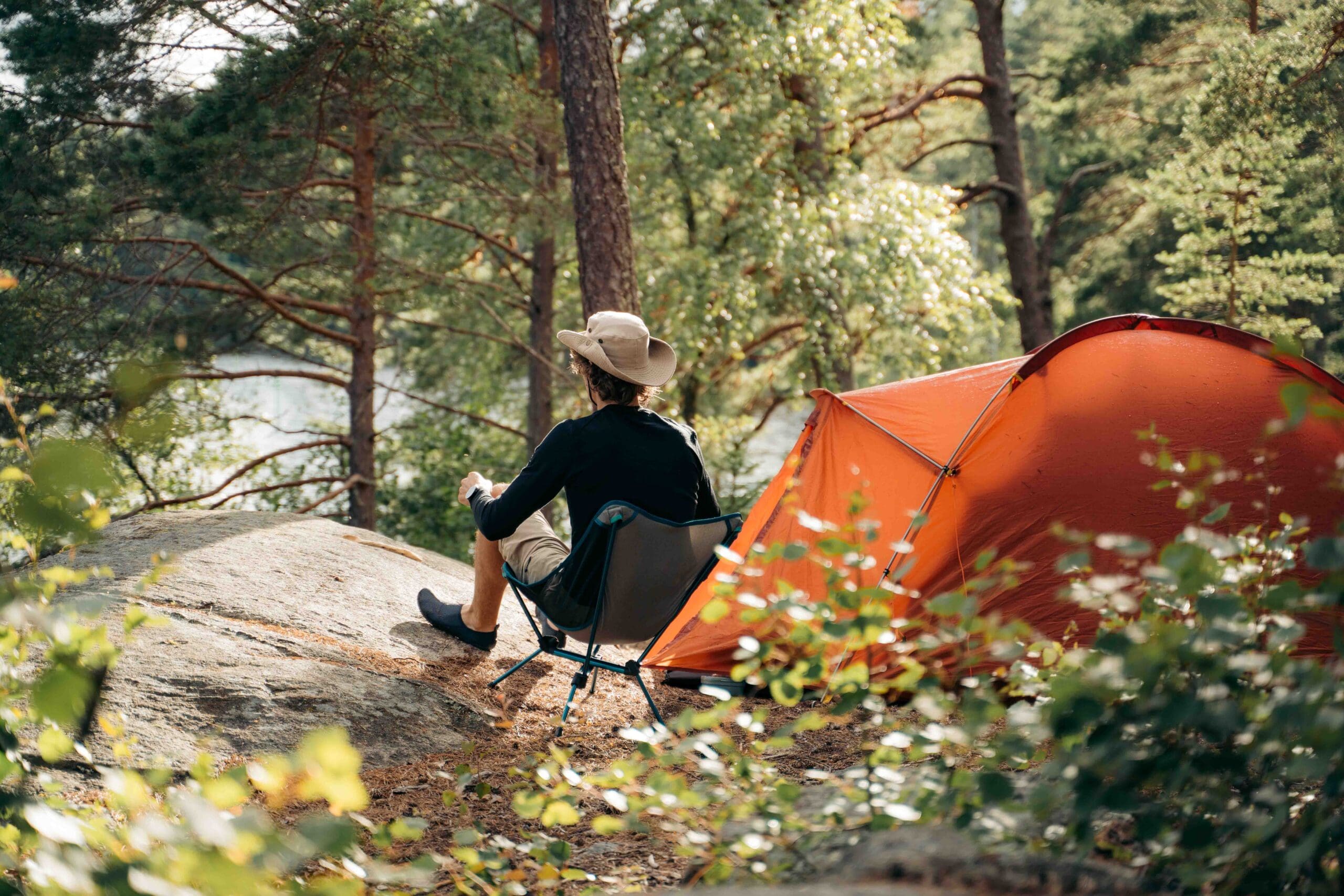 Top 3 outdoor activiteiten om deze zomer in Zweden te doen: kanoën, wildkamperen en vissen