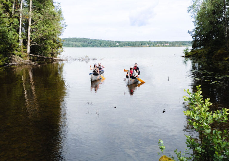 canoe family